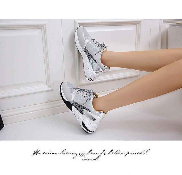 حذاء نسائي مناسب لجميع المناسبات