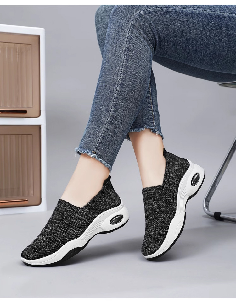 حذاء سهل الارتداء للنساء مع تهوية ممتازة