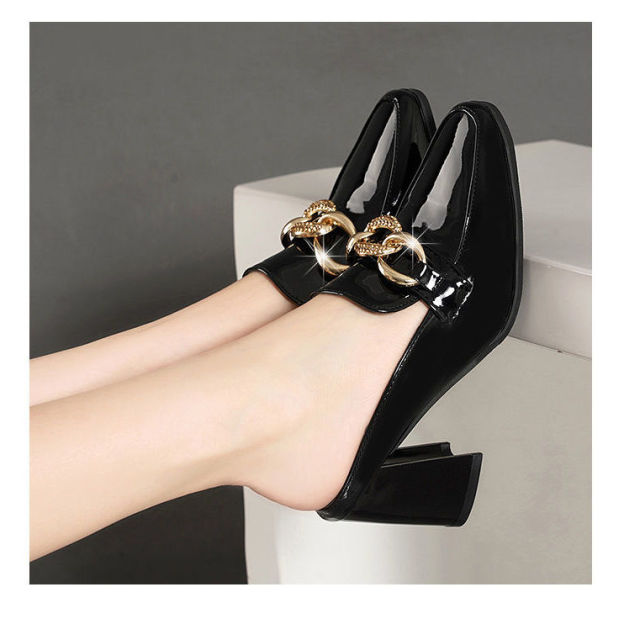 Healthy-foot أحذية جلدية لامعة للنساء بمقاسات كبيرة