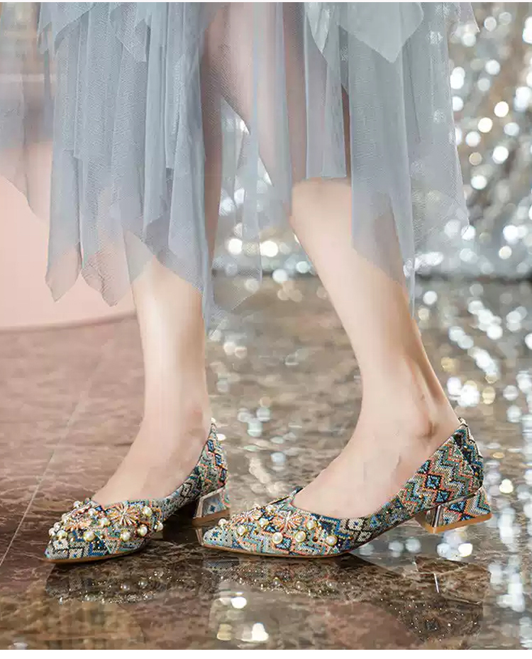 حذاء نسائي بإتقان وجودة عالية لمظهر جذاب