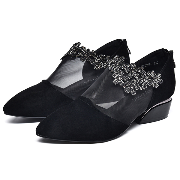 Healthy-foot حذاء نسائي عصري بمقدمة مدببة وشبكية، مزين بأحجار لامعة على شكل زهور رائعة، كعب منخفض بـ 3 سم يوفر راحة أكبر عند المشي، وموديل كلاسيكي لا يعرف الموضة -healthy-foot