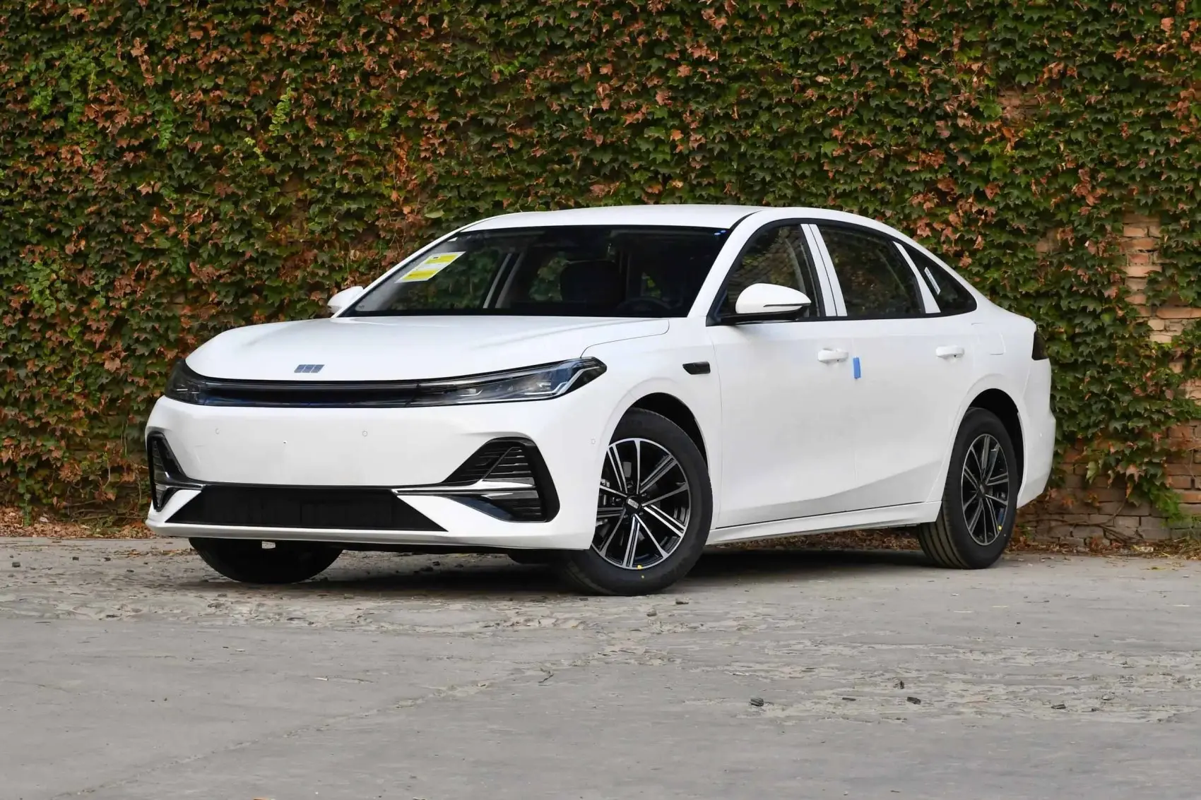 2025 Geely Galaxy A7 EM-i 70km 150km New Cars New Energy Vehicles Plug-in Hybrid Affordable Smart Autos