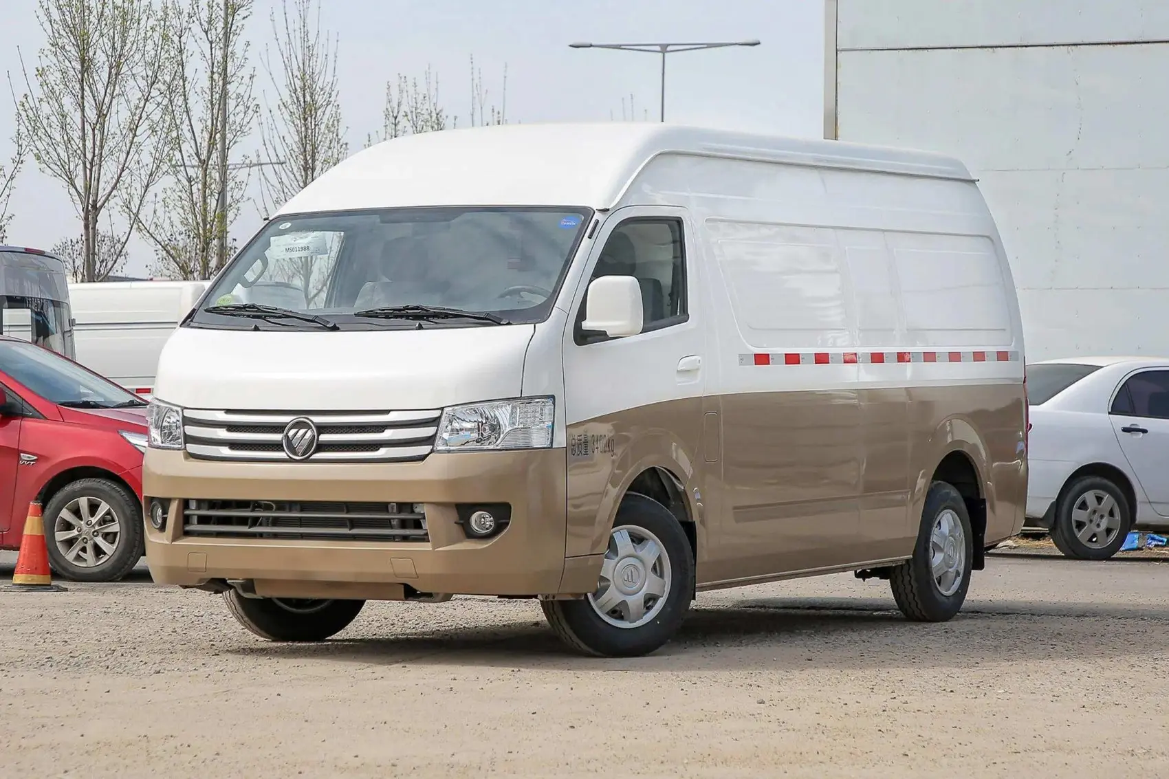 2023 2024 Foton View G9 New Car Commercial Transport Long Wheelbase High Roof 2/6 Seats Van Mini Trucks