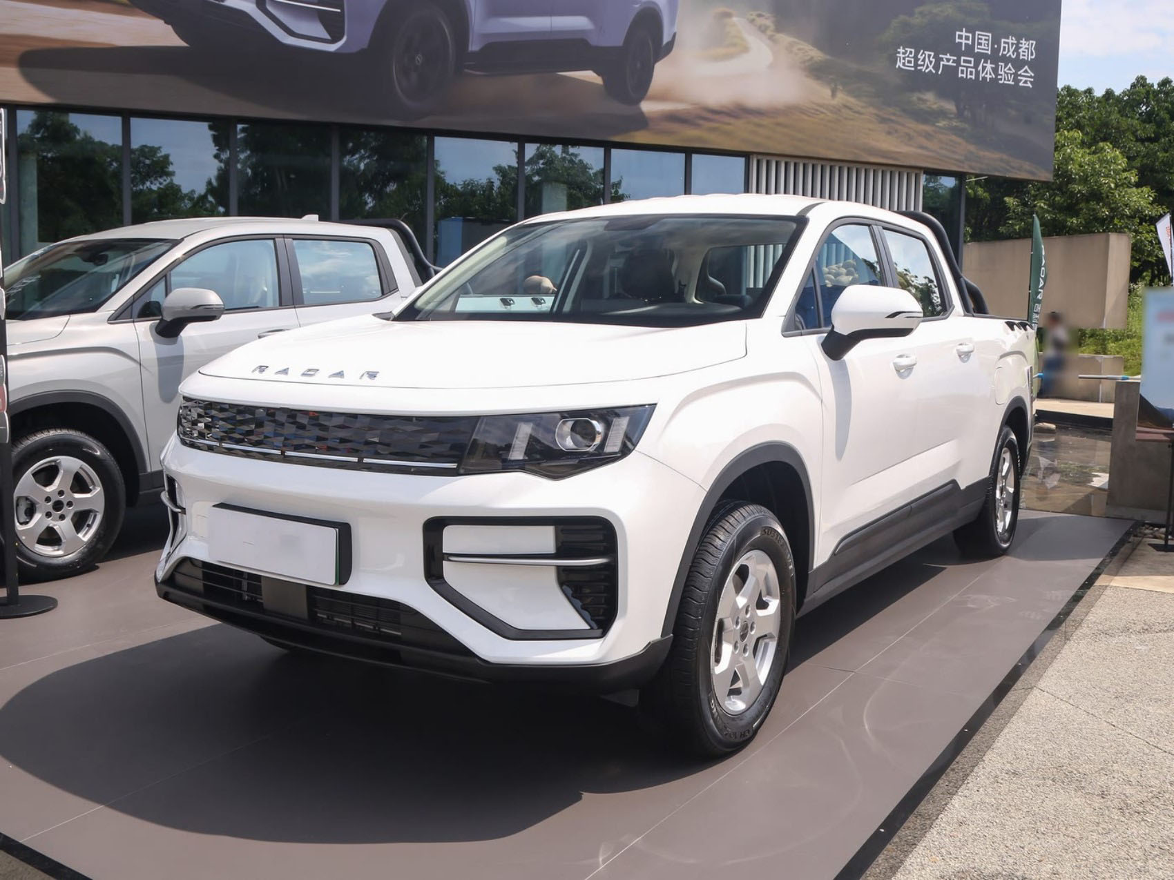 2025 New Car Geely Radar Jingang New Energy Electric Vehicle Pure Electric Plug-in Hybrid 605km