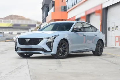 2025 Cadillac CT5 28T New Cars 2.0T 237hp L4 Gasoline Petrol Car New and Used Cars Made in China