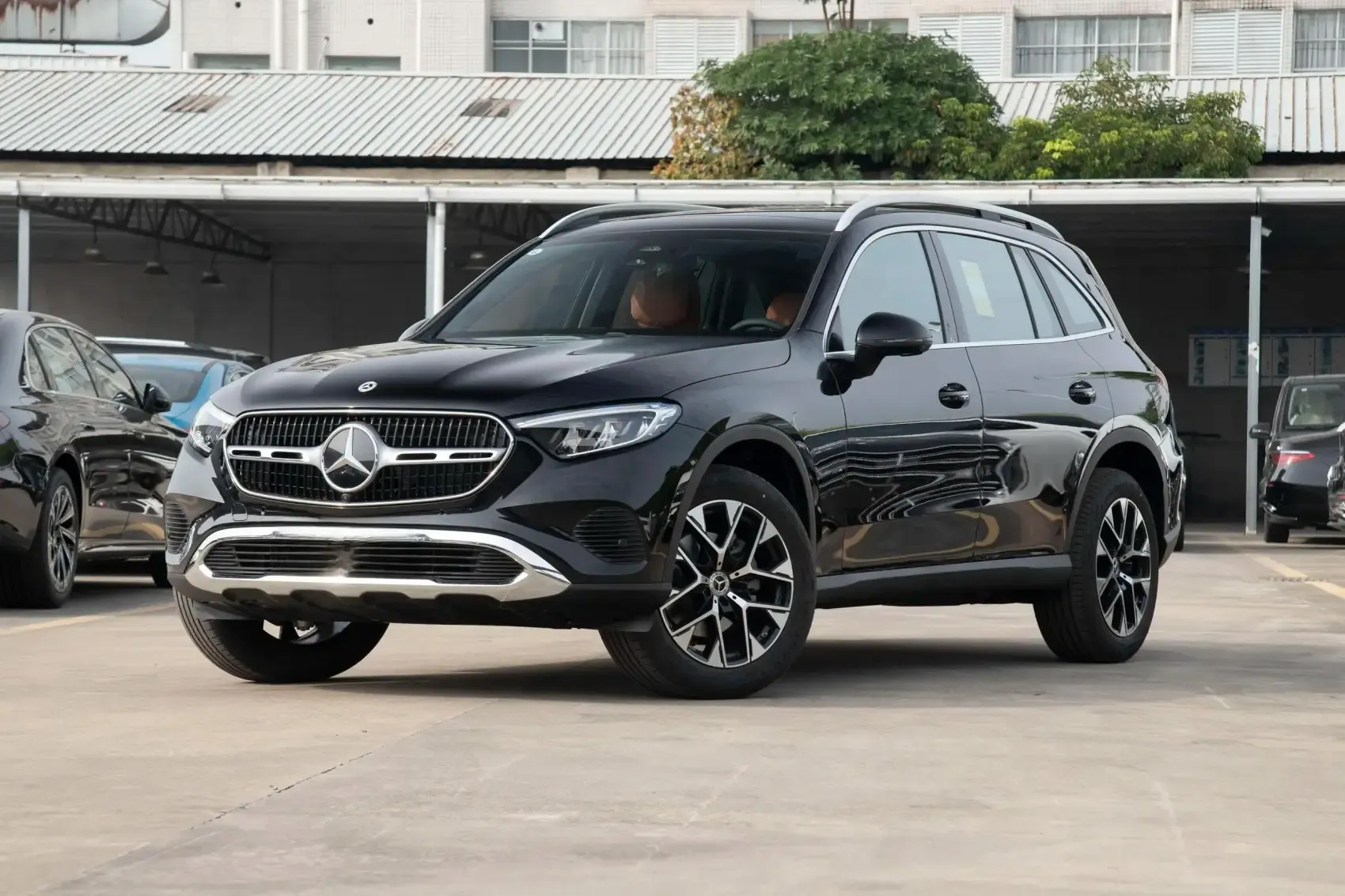 2025 2026 Mercedes-Benz GLC 260/300 L New and Used SUV AWD 4MATIC Luxury Cars