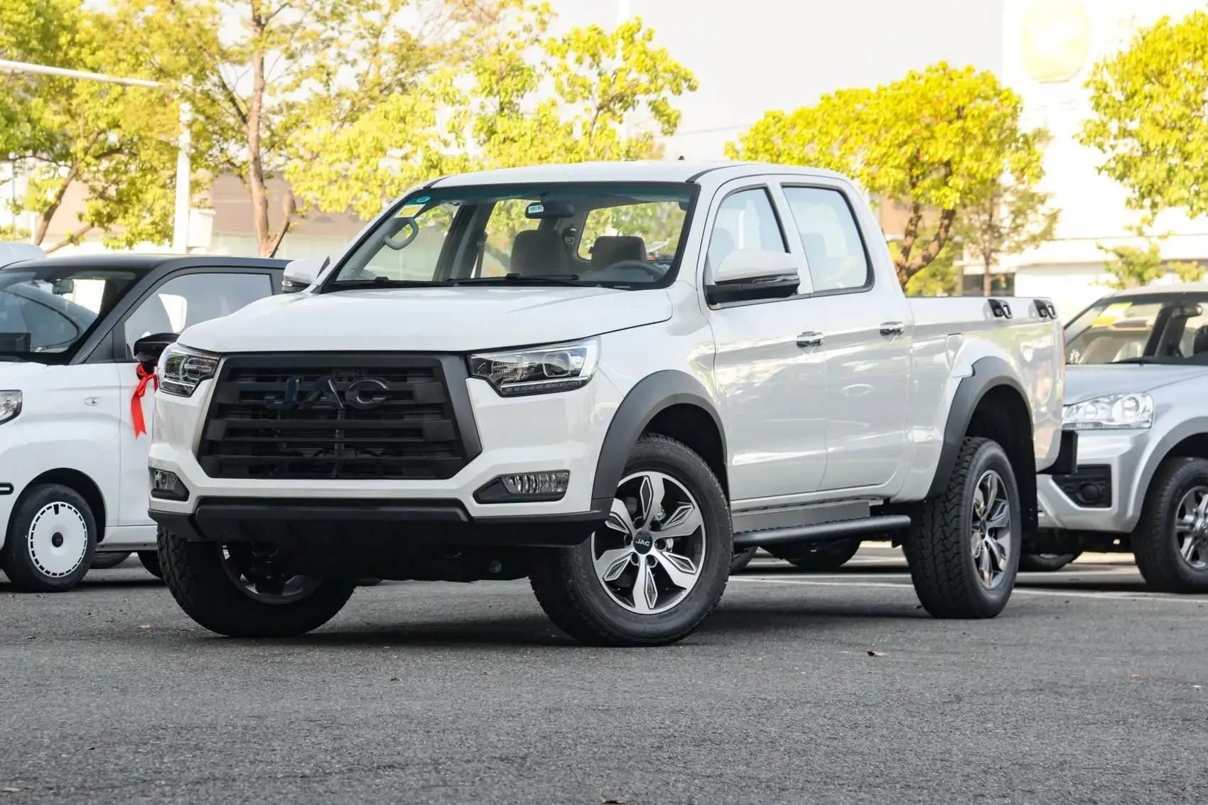 2026 JAC T8 4x4 4x2 Diesel Gasoline Pickup Truck New Vehicles Cheap Chinese Cars