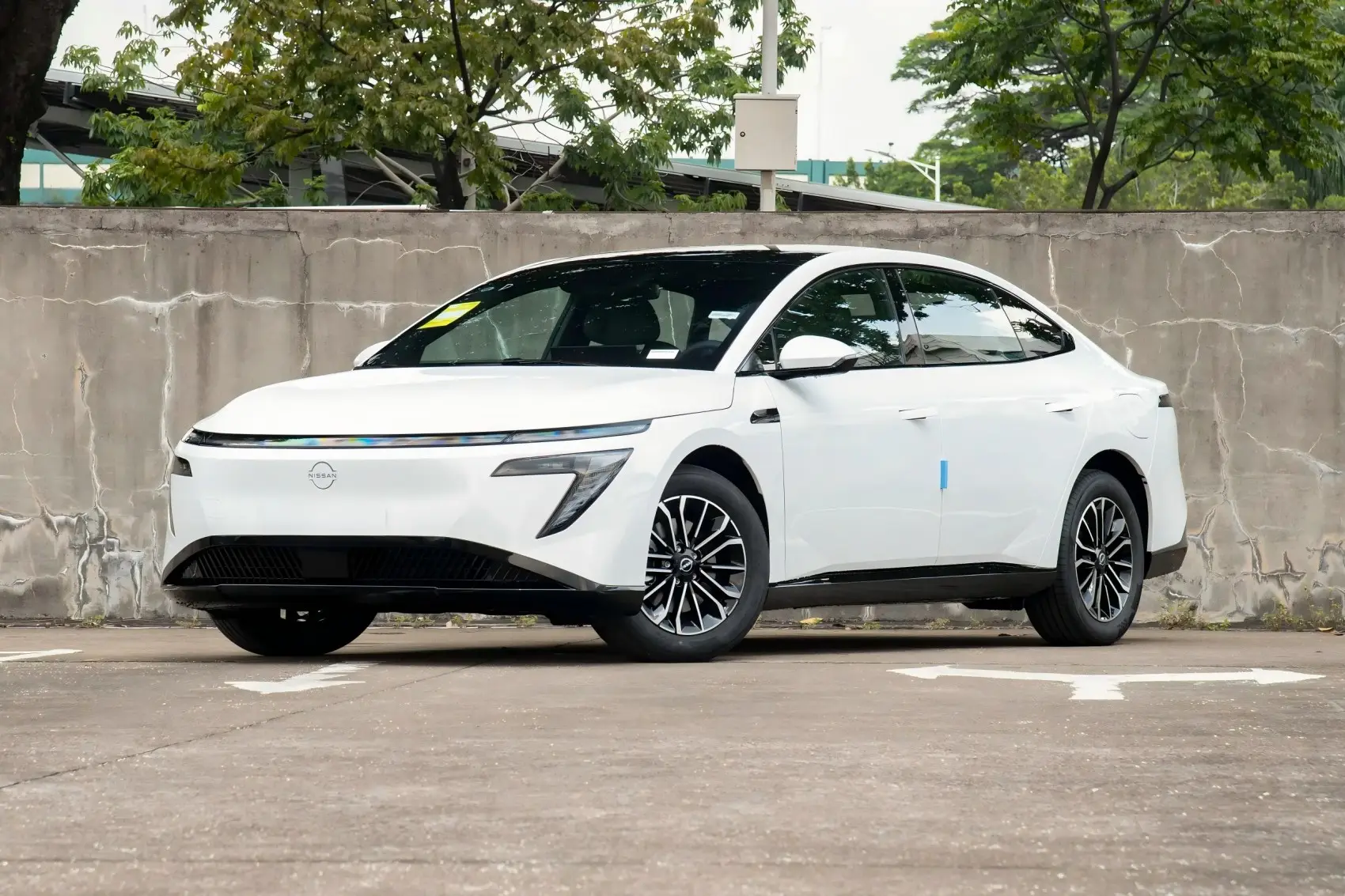 2025 Nissan N7 New Cars Electric Vehicle-501-600 km Range 200-250kW Motor 50-70kWh Battery