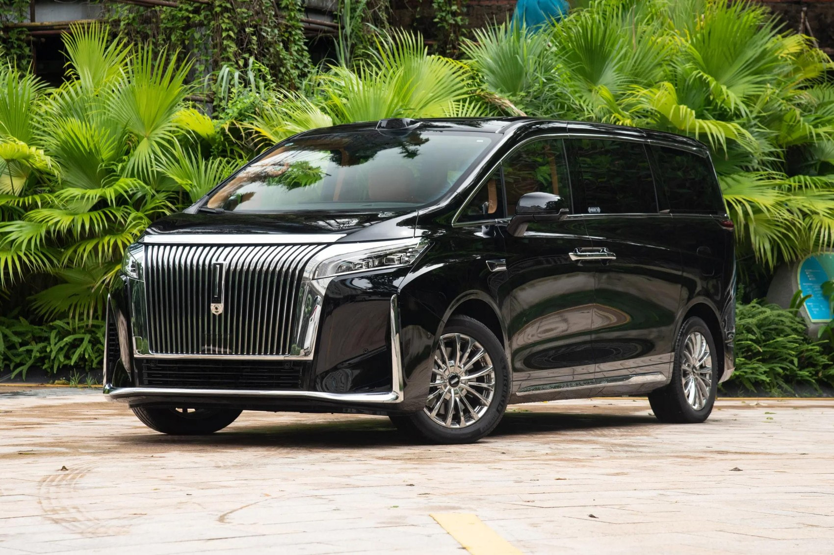 2025 GWM WEY Gaoshan 7 8 9 AWD Mpv Adult Electric Greatwall Luxury Car