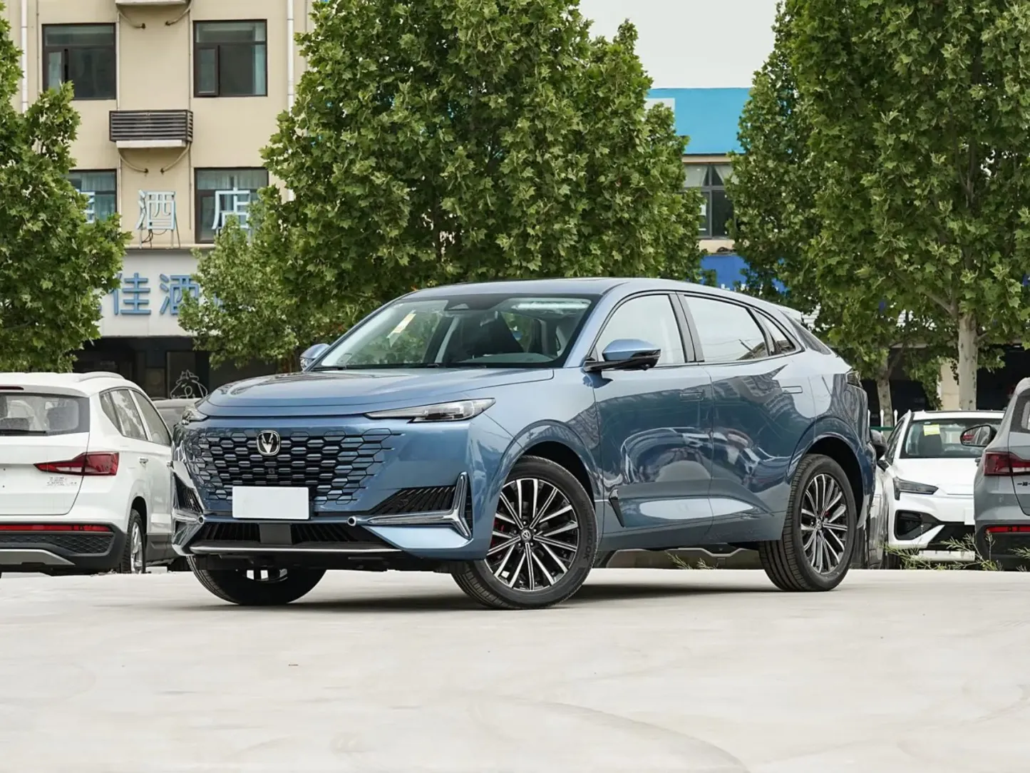 UAE Hot Sale New Cars China Changan UNI-K 2.0T GDl 4WD High Speed SUV Gasoline Car Changan Uni k 2023