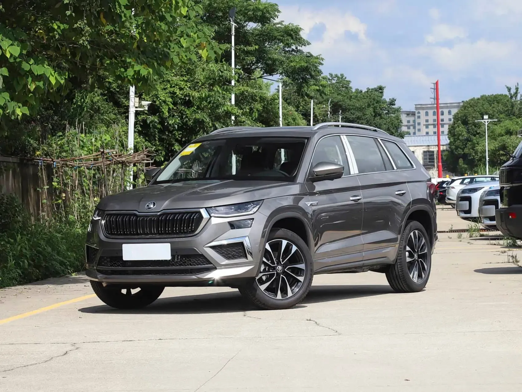 2025 Skoda Kodiaq New Cars Gasoline SUV Vehicles Chinese Automobile 2.0T 220hp L4 Automotive