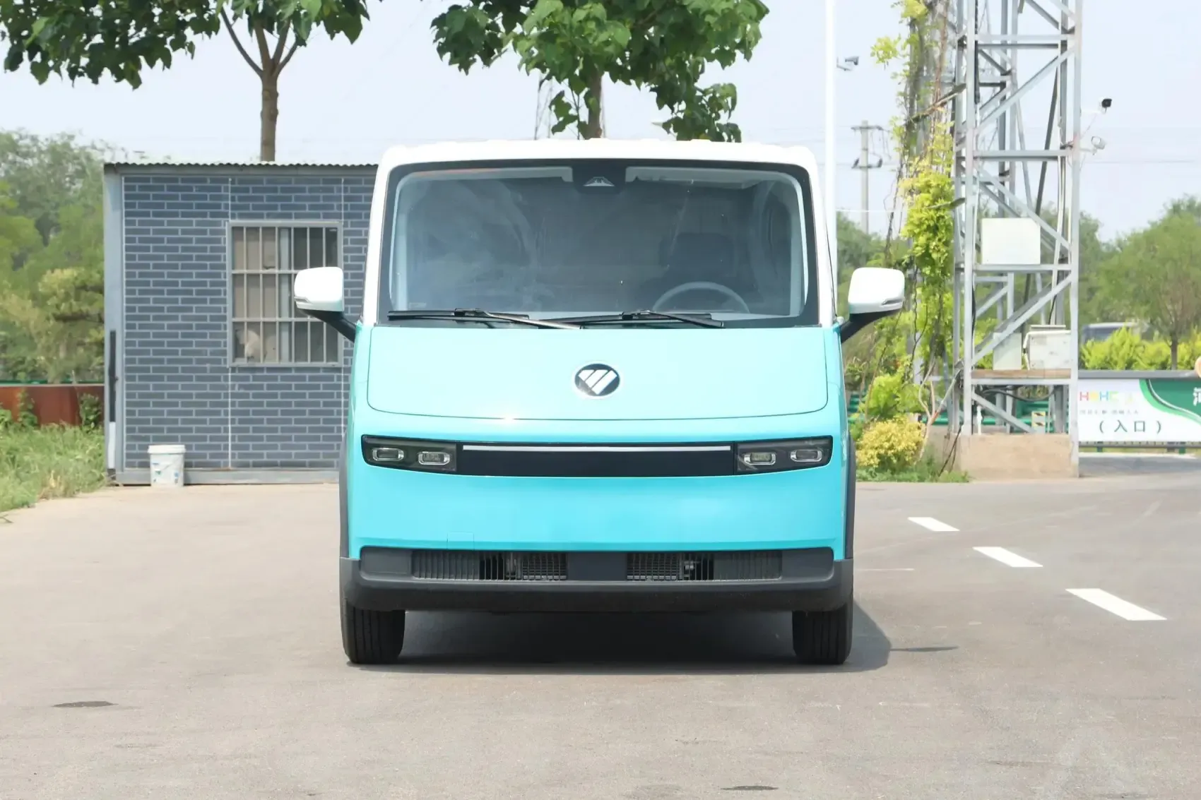 2025 Multifunctional Foton Fengjing/View i7 Scenery Express New Energy Vehicle Van Cargo Truck with EV Motor