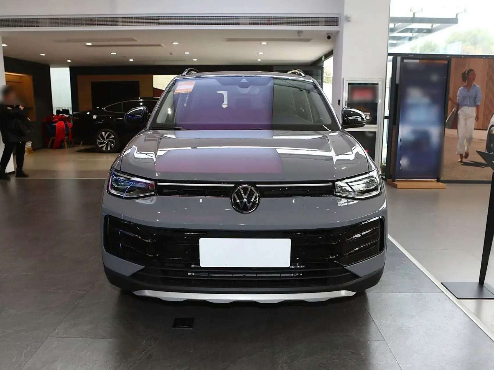 2025 New Cars Tharu 300TSI Sharp Edition 5-Door 5-Seater SUV with 7-Speed Dry Dual Clutch Vehicle