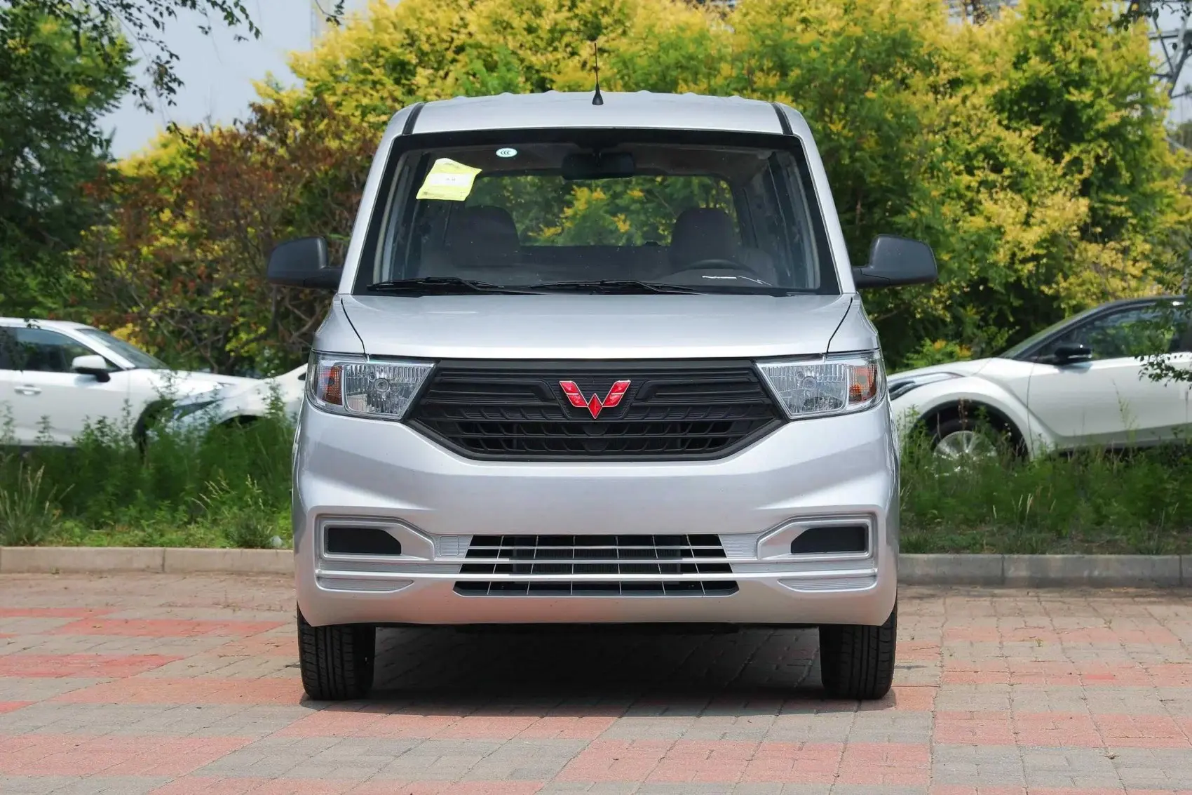 2022 Wuling Hongguang V 1.5L New and Used Cars Minivan Passenger Van Gasoline Vehicle in Stock