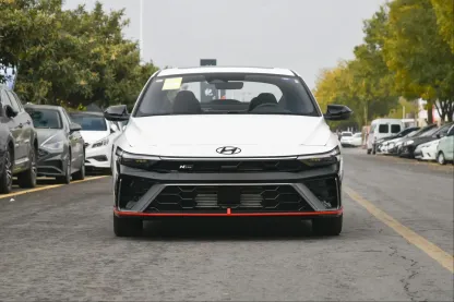 2023 Elantra 1.4L 1.5L New and Pre-owned Vehicle Compact Cars Cheap Petrol Second-Hand Cars