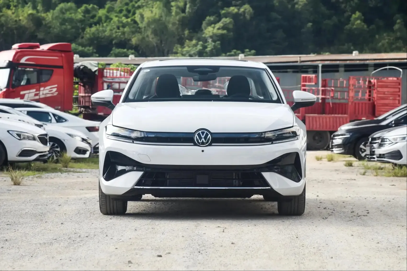 2025 2026 Volkswagen Sagitar New Cars 4-Door 5-Seats Gasoline Vehicle Petrol Car Sedan