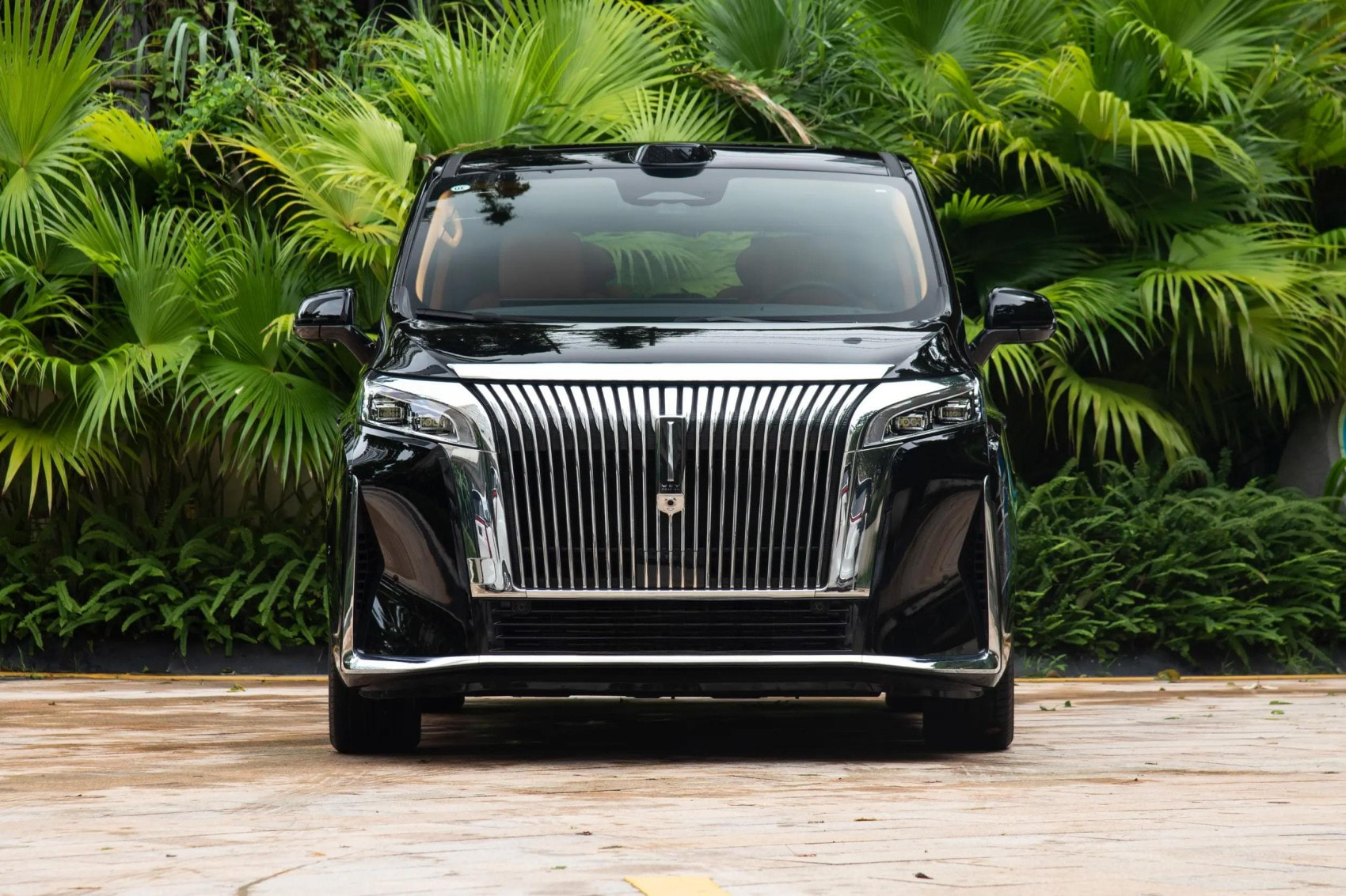 2025 GWM WEY Gaoshan 7 8 9 AWD Mpv Adult Electric Greatwall Luxury Car