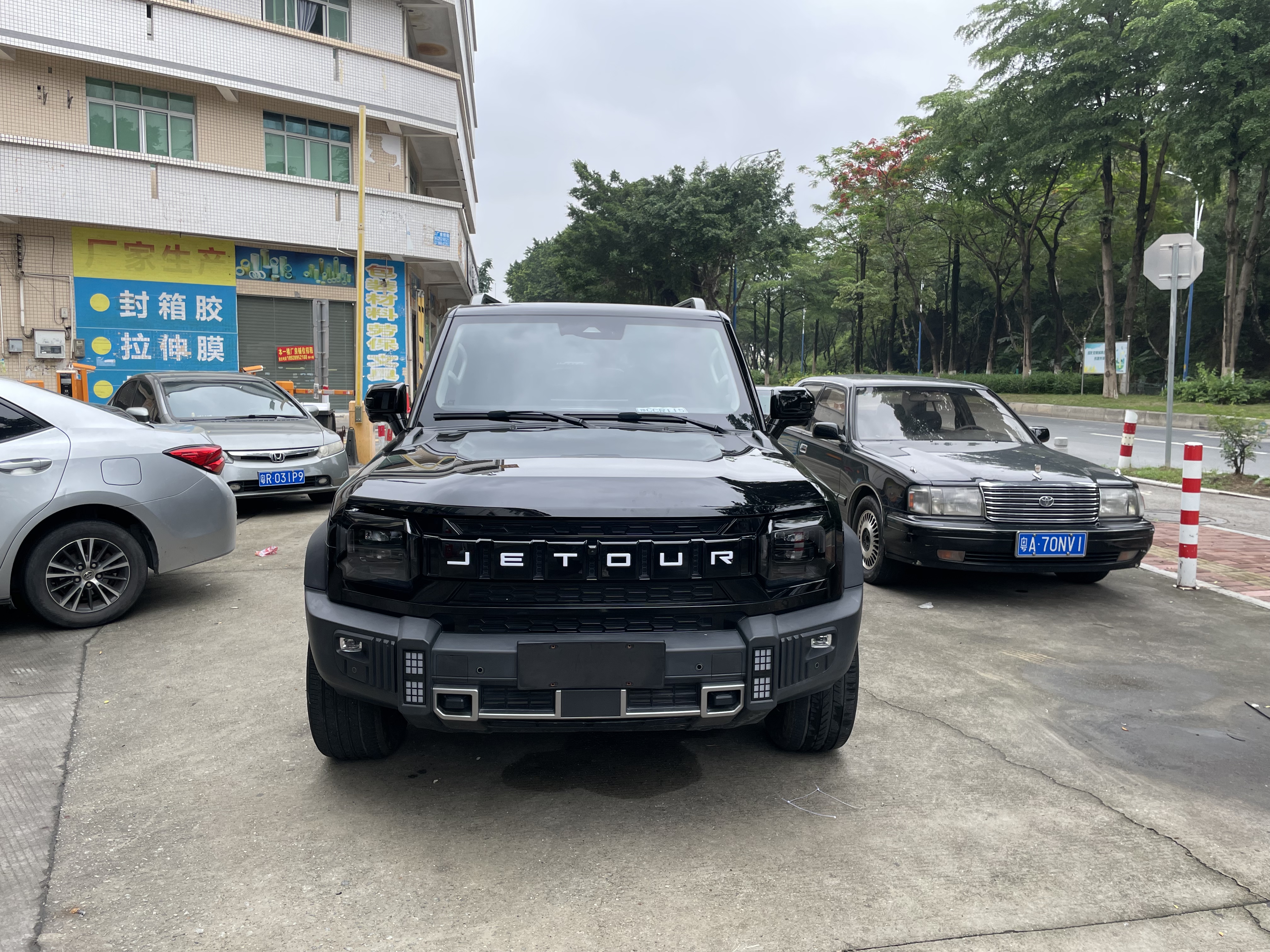 Premium used Jetour Traveller, Black, 8,371 km mileage