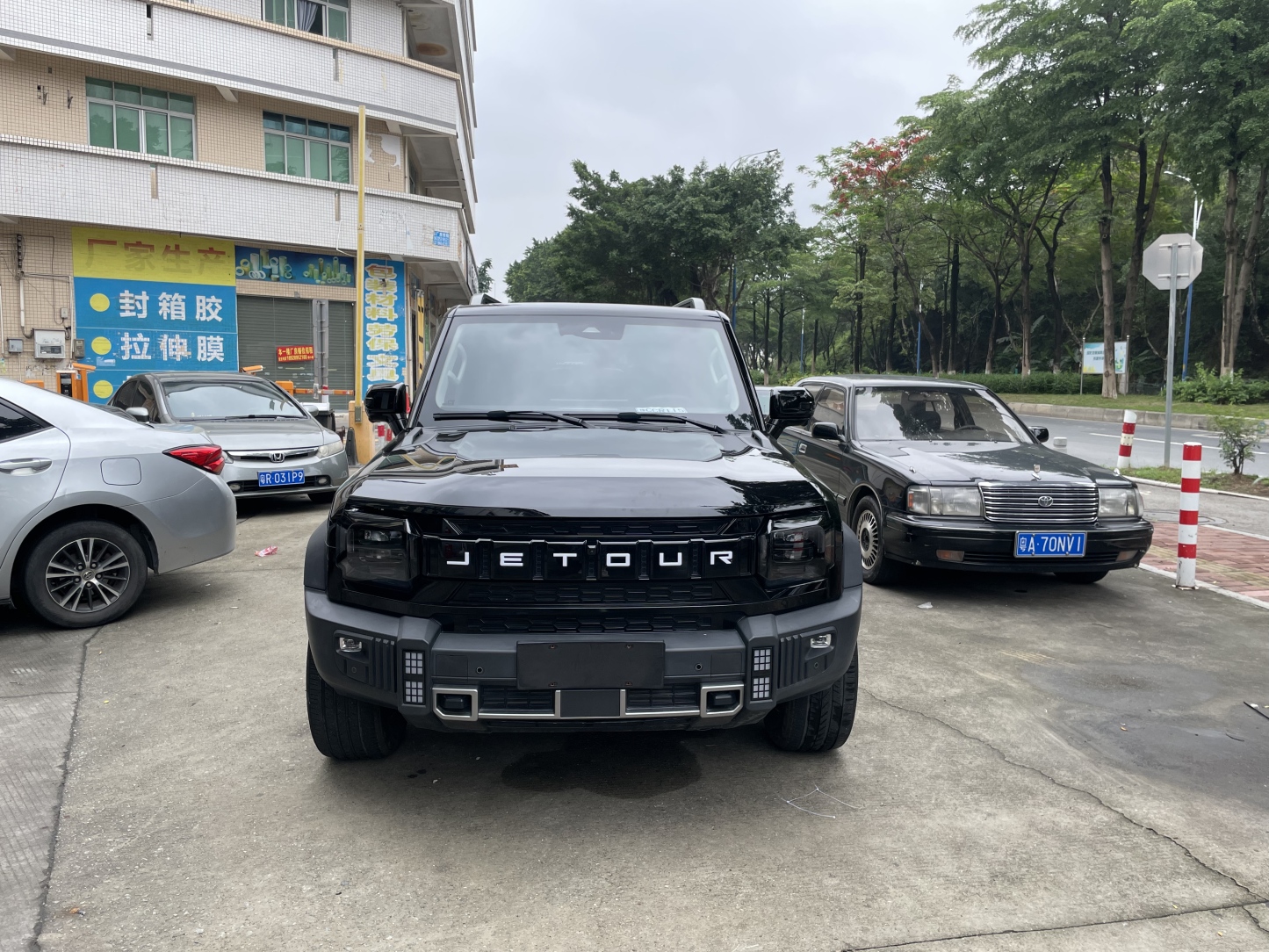 Premium used Jetour Traveller, Black, 8,371 km mileage
