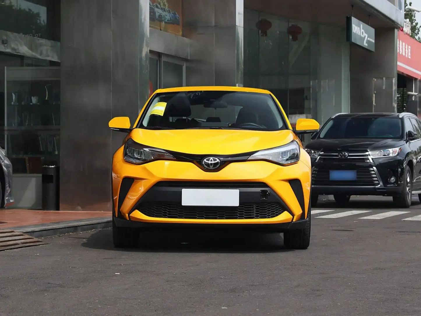 2023 Toyota C-HR 2.0L New Car Cheap Used Car Gasoline-electric Hybrid Automobile