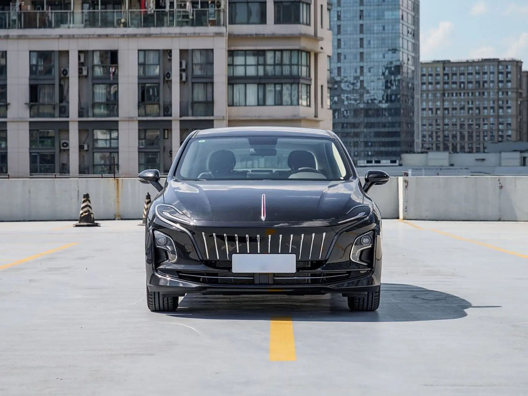 2024 Hongqi E-QM5 New Car Used New Energy Pure Electric Autos 610km Buy Car Online