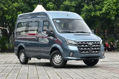 2024 Foton Toano 2.0T 2.5T 2.8T New Vehicle Van 5/6/7/9 /14/16/17/18 Seats Bus in Stock Passenger car