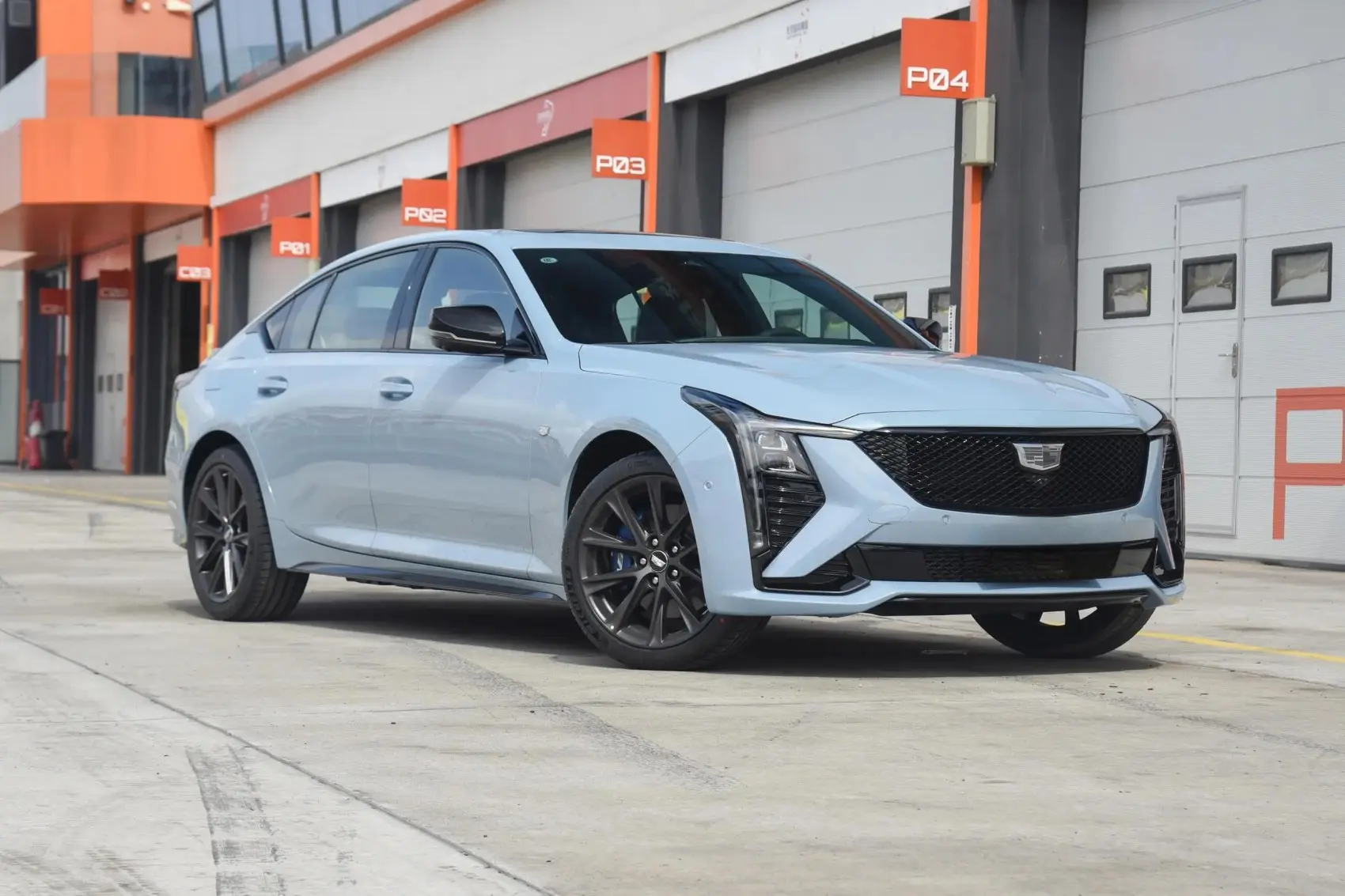 2025 Cadillac CT5 28T New Cars 2.0T 237hp L4 Gasoline Petrol Car New and Used Cars Made in China