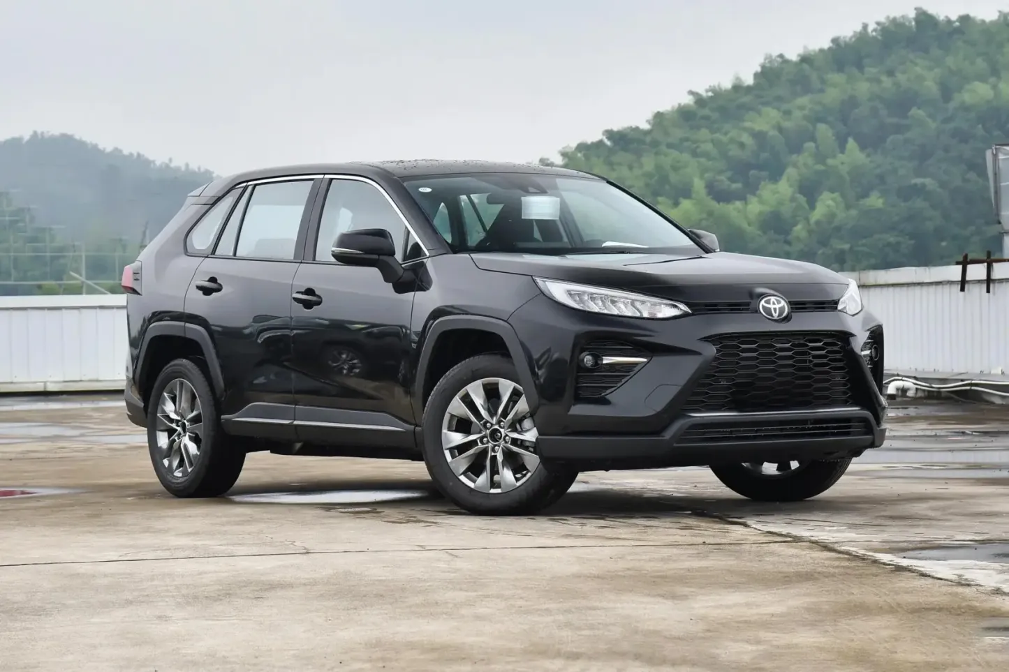 2023 2024 Toyota Wildlander 2.0L 2.5L New Cars 23 Used Vehicle Gasoline and Hybrid Car in Stock