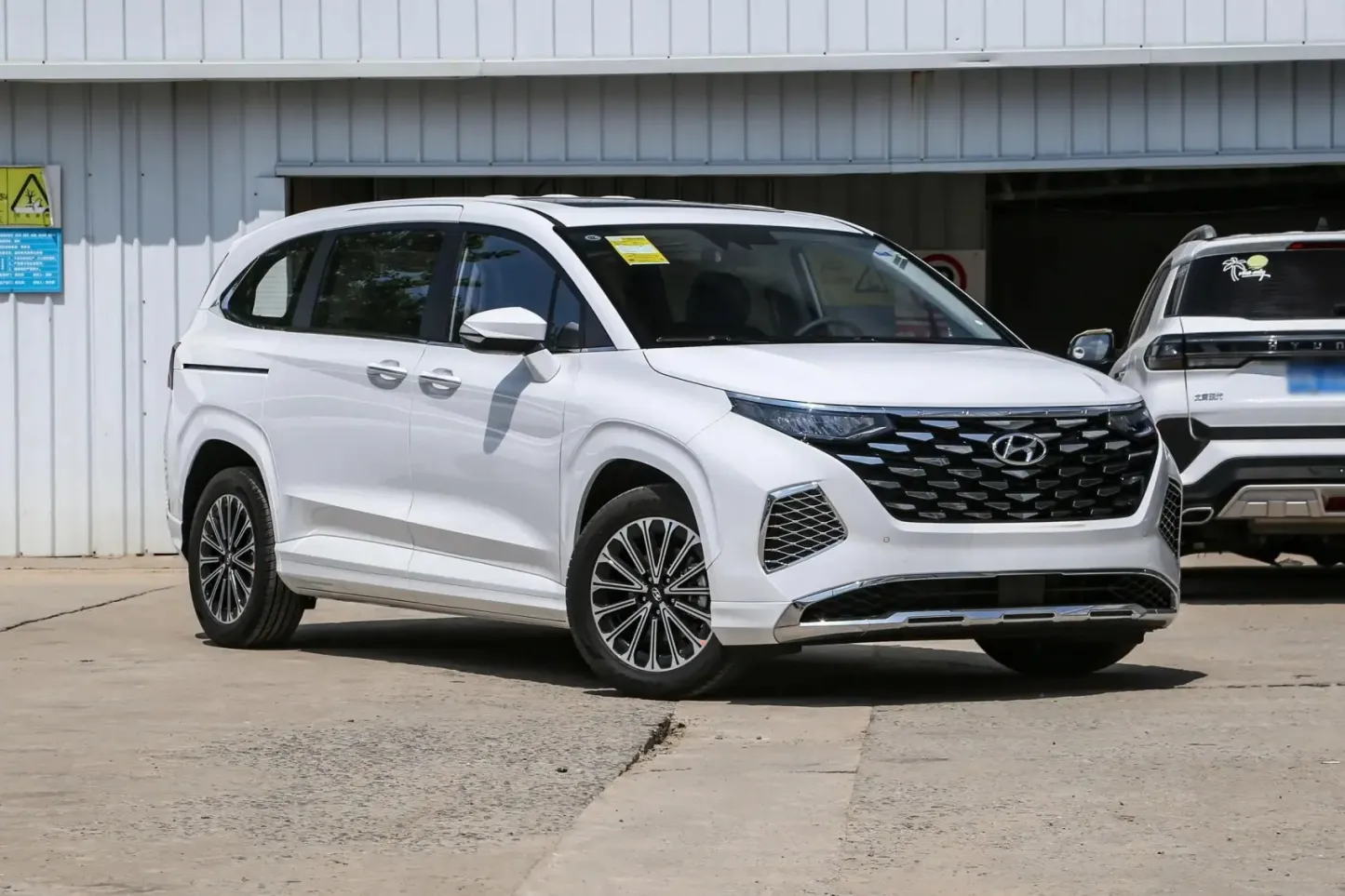 2021 2022 2024 Hyundai Custo 1.5T 2.0T 270TGDi 380TGDi New & Second Hand Cars Family MPV