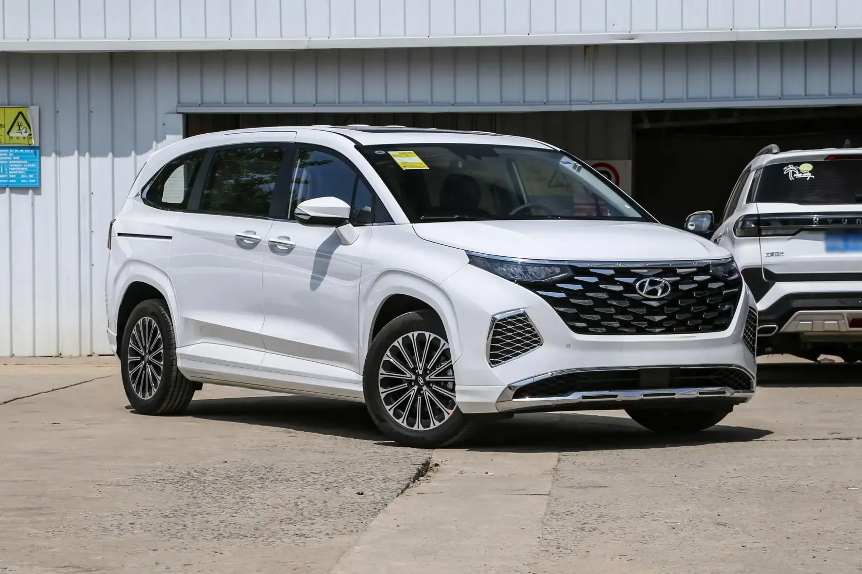 2021 2022 2024 Hyundai Custo 1.5T 2.0T 270TGDi 380TGDi New & Second Hand Cars Family MPV