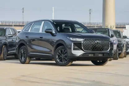 2025 2026 Chery Tiggo 8 new cars Petrol Vehicle SUV Luxury 5-seater/7-seater Made in China