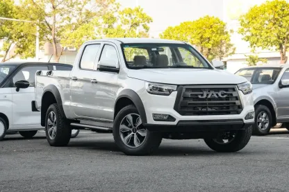 2026 JAC T8 4x4 4x2 Diesel Gasoline Pickup Truck New Vehicles Cheap Chinese Cars