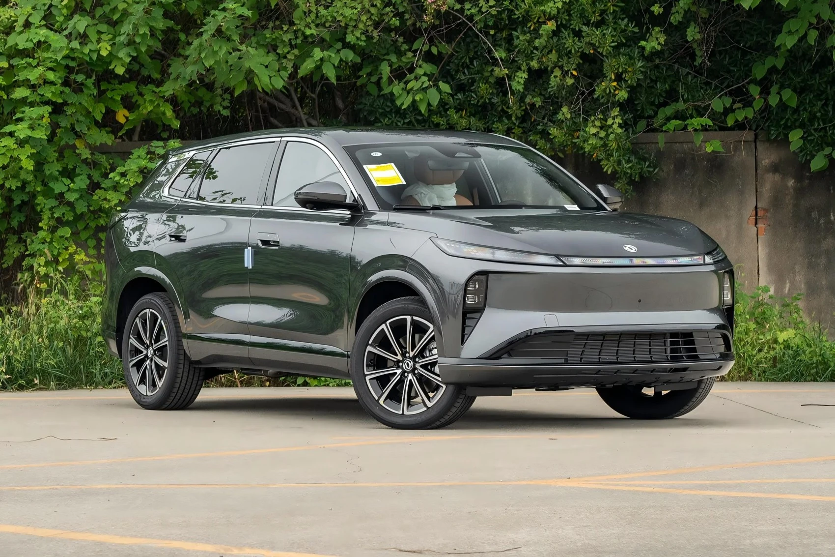 2025 2026 Dongfeng Fengshen Aeolus L8 PHEV New and Used Cars 112KM 185KM Plug-in Hybrid Vehicle