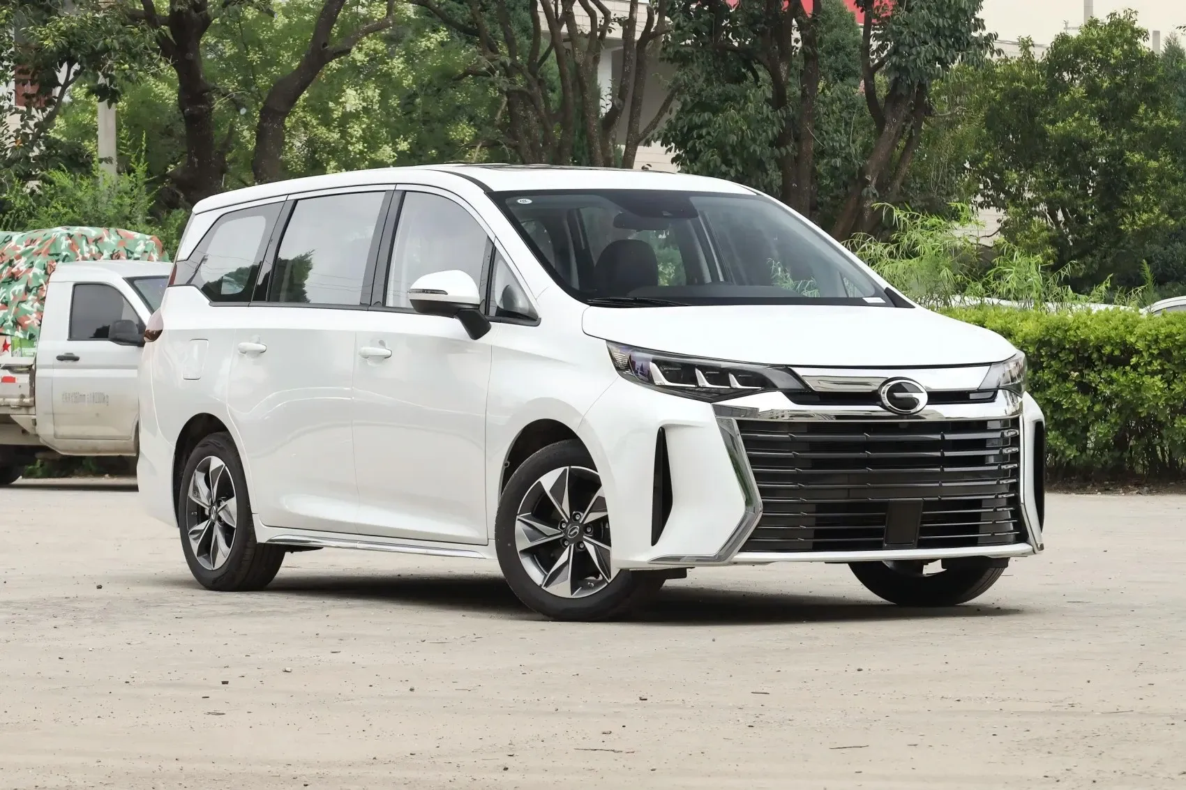 2023 2024 2025 Trumpchi M6 New and Used Cars 5-door 7-seat Compact Mpv Gasoline Car