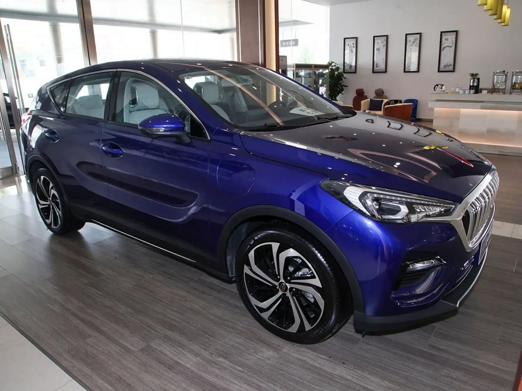 2019 Hongqi E-HS3 Pure Electric Car New Used SUV Car 360-degree Panoramic View Automobile