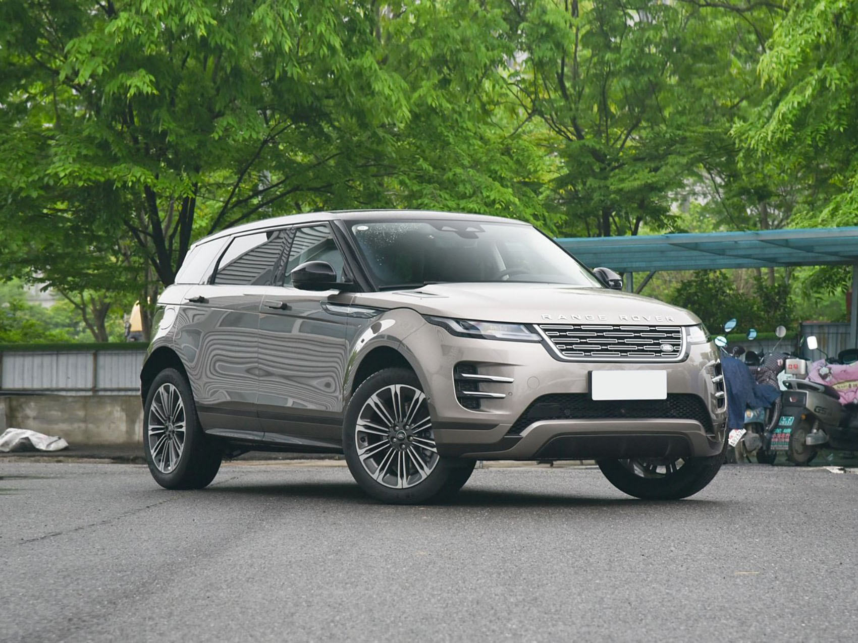 2023 2024 Range Rover Evoque L Midsize SUV New Car Used Gasoline 48V Mild-hybrid System Vehicle