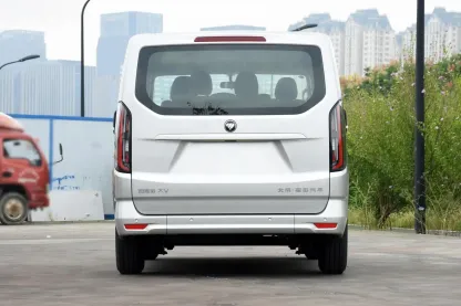 2024 Foton Toano X6 2.0T Manual Passenger Car Mini Bus 5/6/7/9 Seats Van Diesel Chinese Brand