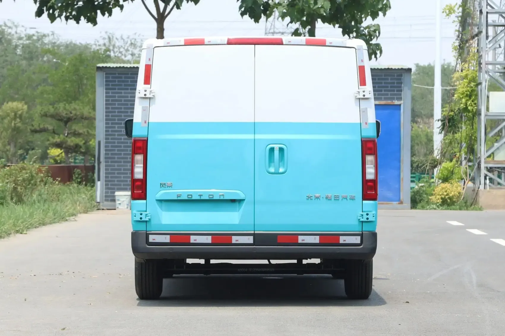 2025 Multifunctional Foton Fengjing/View i7 Scenery Express New Energy Vehicle Van Cargo Truck with EV Motor