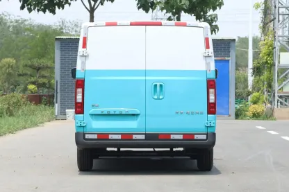 2025 Multifunctional Foton Fengjing/View i7 Scenery Express New Energy Vehicle Van Cargo Truck with EV Motor