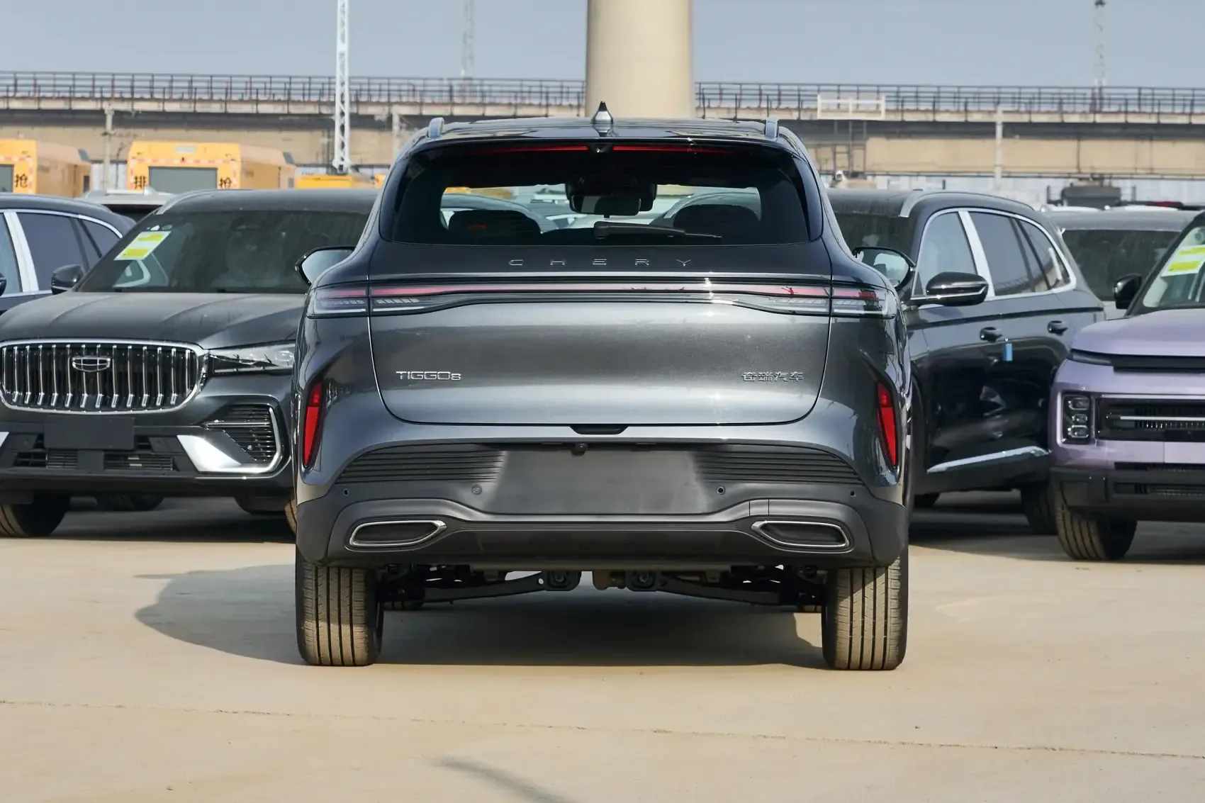 2025 2026 Chery Tiggo 8 new cars Petrol Vehicle SUV Luxury 5-seater/7-seater Made in China