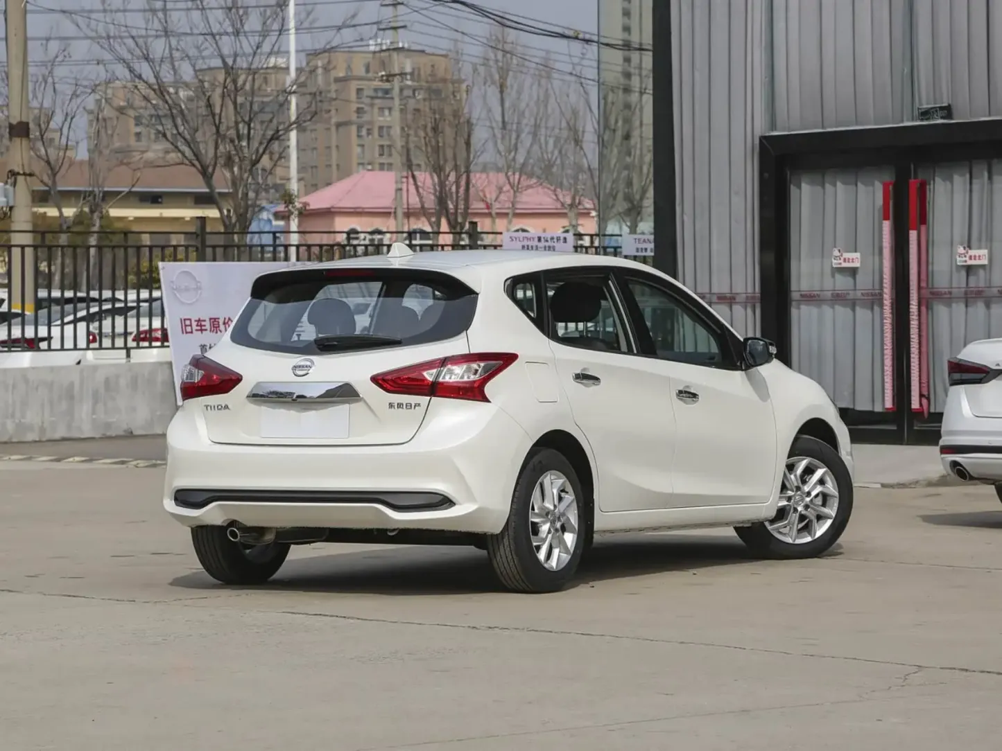 2023 2024 Nissan Tiida 1.6L CVT New and Used Cars Pre-owned Sedan Petrol Cars Made in China