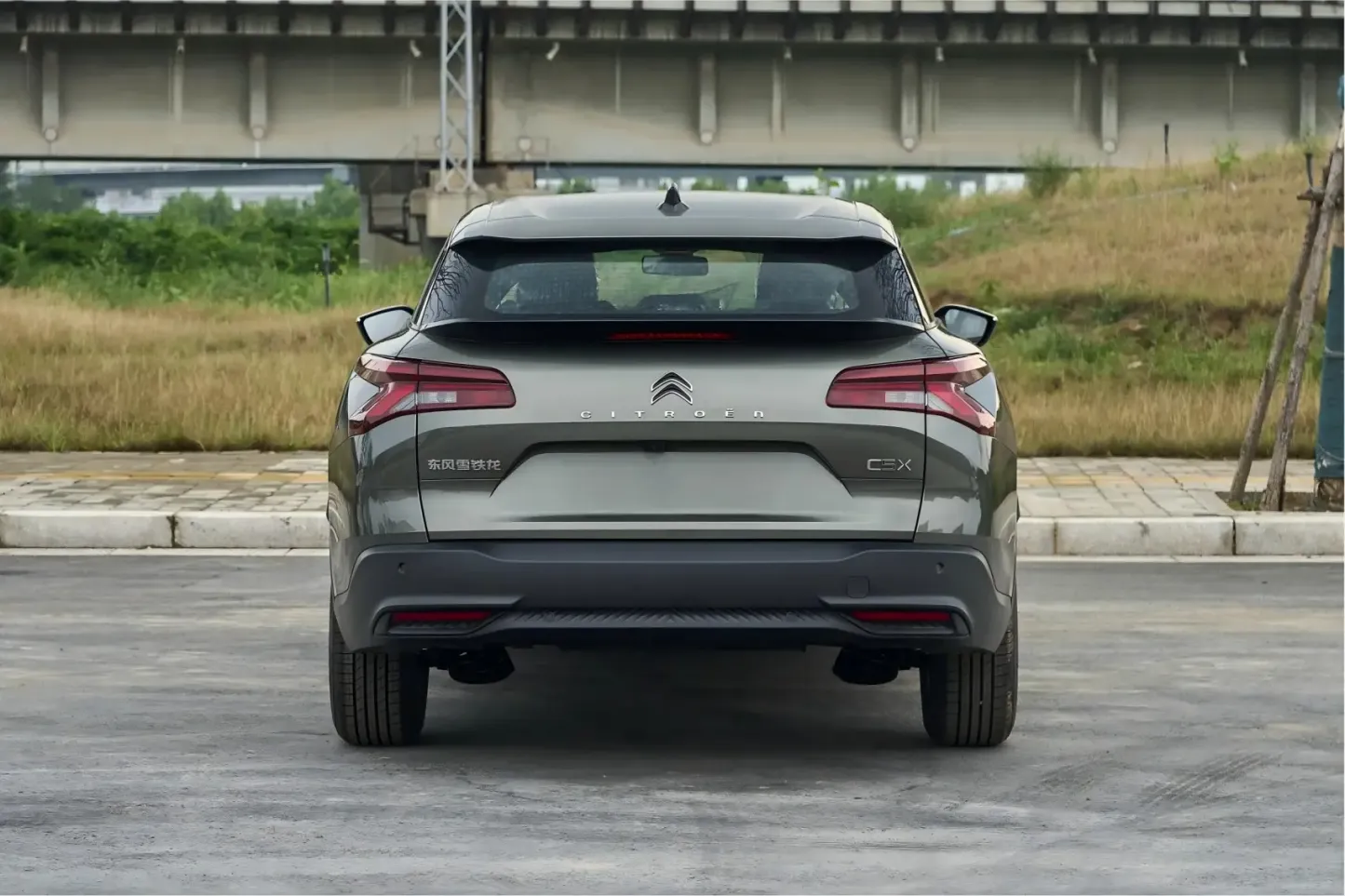 2024 2025 Citroën C5 X 1.6T Petrol Cars New and Second Hand Vehicle Versailles Made in China