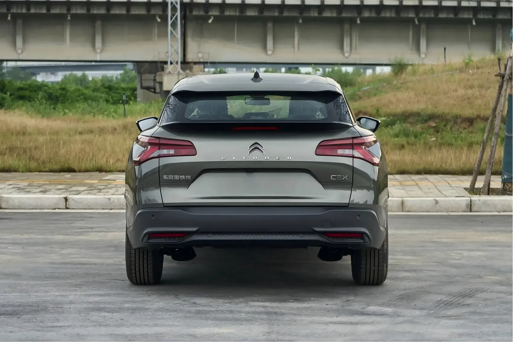 2024 2025 Citroën C5 X 1.6T Petrol Cars New and Second Hand Vehicle Versailles Made in China