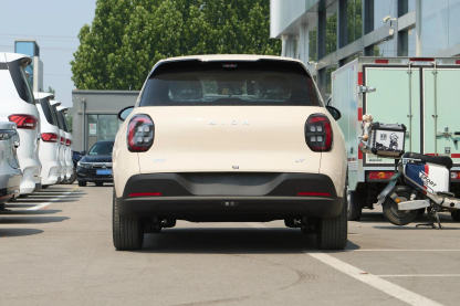 2025 2026 GAC AION UT Chinese Mini Electric Car New Energy Vehicle 5 Door 5 Seat Hatchback