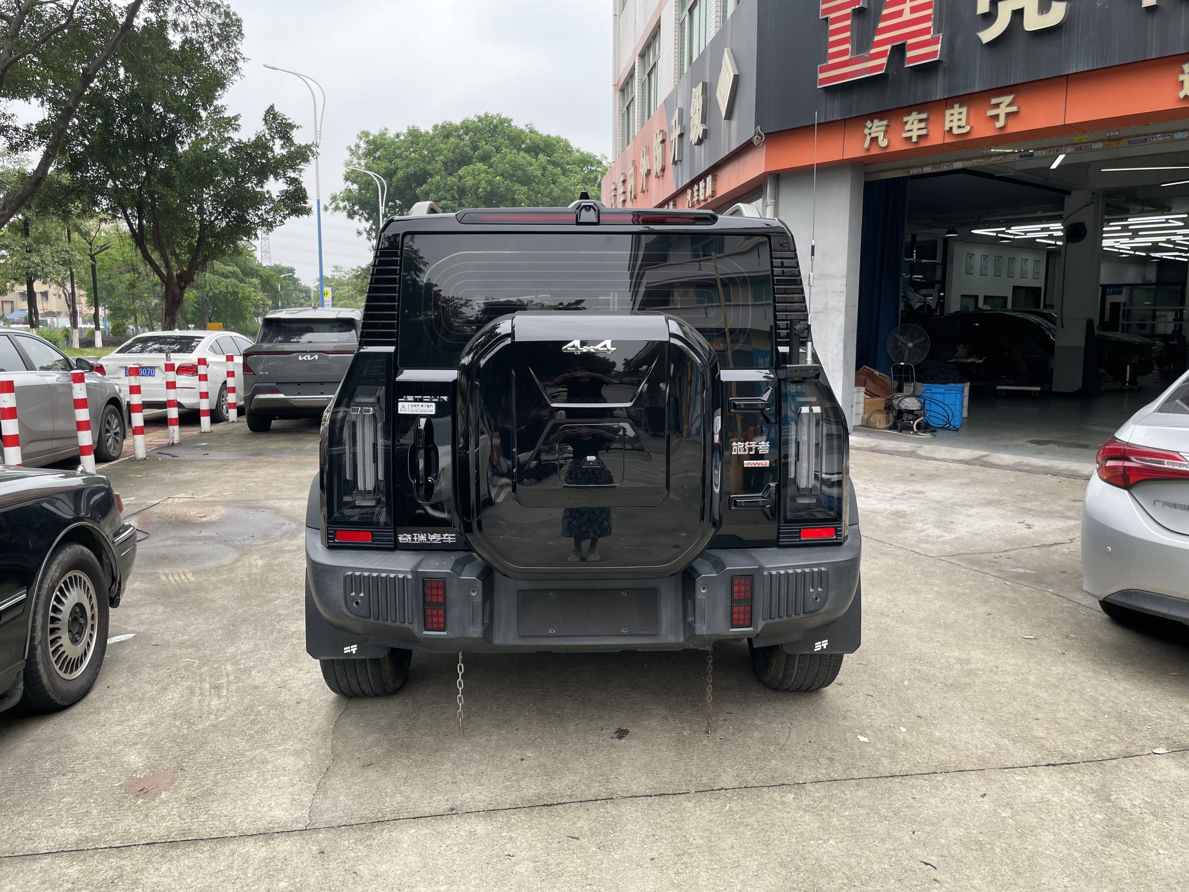 Premium used Jetour Traveller, Black, 8,371 km mileage