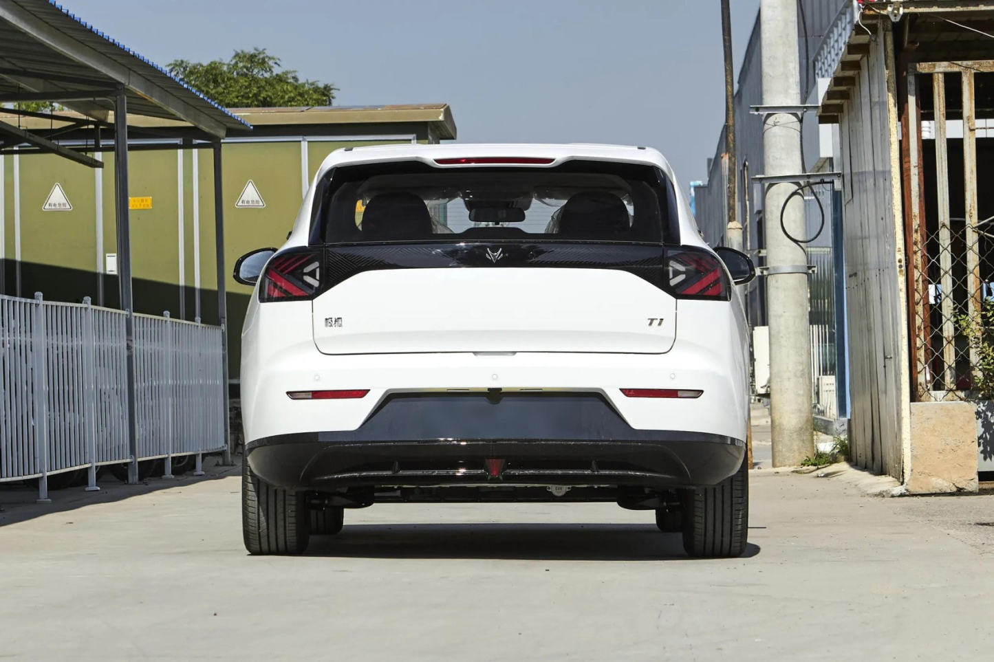 2025 ARCFOX T1 320 425 km Pure Electric Car New Energy Vehicles