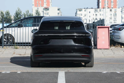 Li Auto I6 2025 New Energy Electric Vehicle SUV with 5 Doors 5 Seats New Car