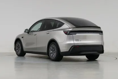 2025 Tesla Model Y Pure Electric New and Used Cars for Sale City Car EV New Energy Vehicles