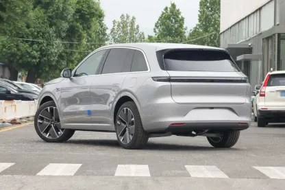 2025 Li Auto L6 New Cars Extended Range Hybrid Vehicle Midsize SUV Cheap Price Li Xiang L6 Autos
