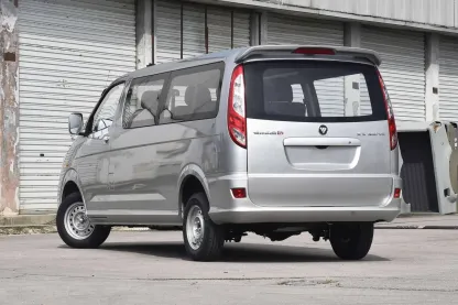2023 2024 Foton View G5 2.0T Diesel 2.4L Gasoline/CNG New Cars MPV Van Mini Bus Truck